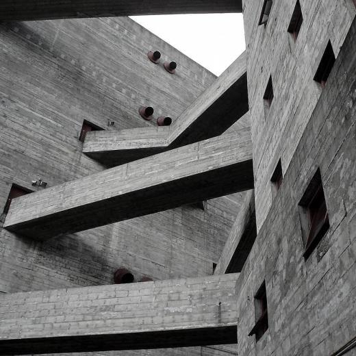 Lina Bo Bardi: O talento que deu vida ao MASP.